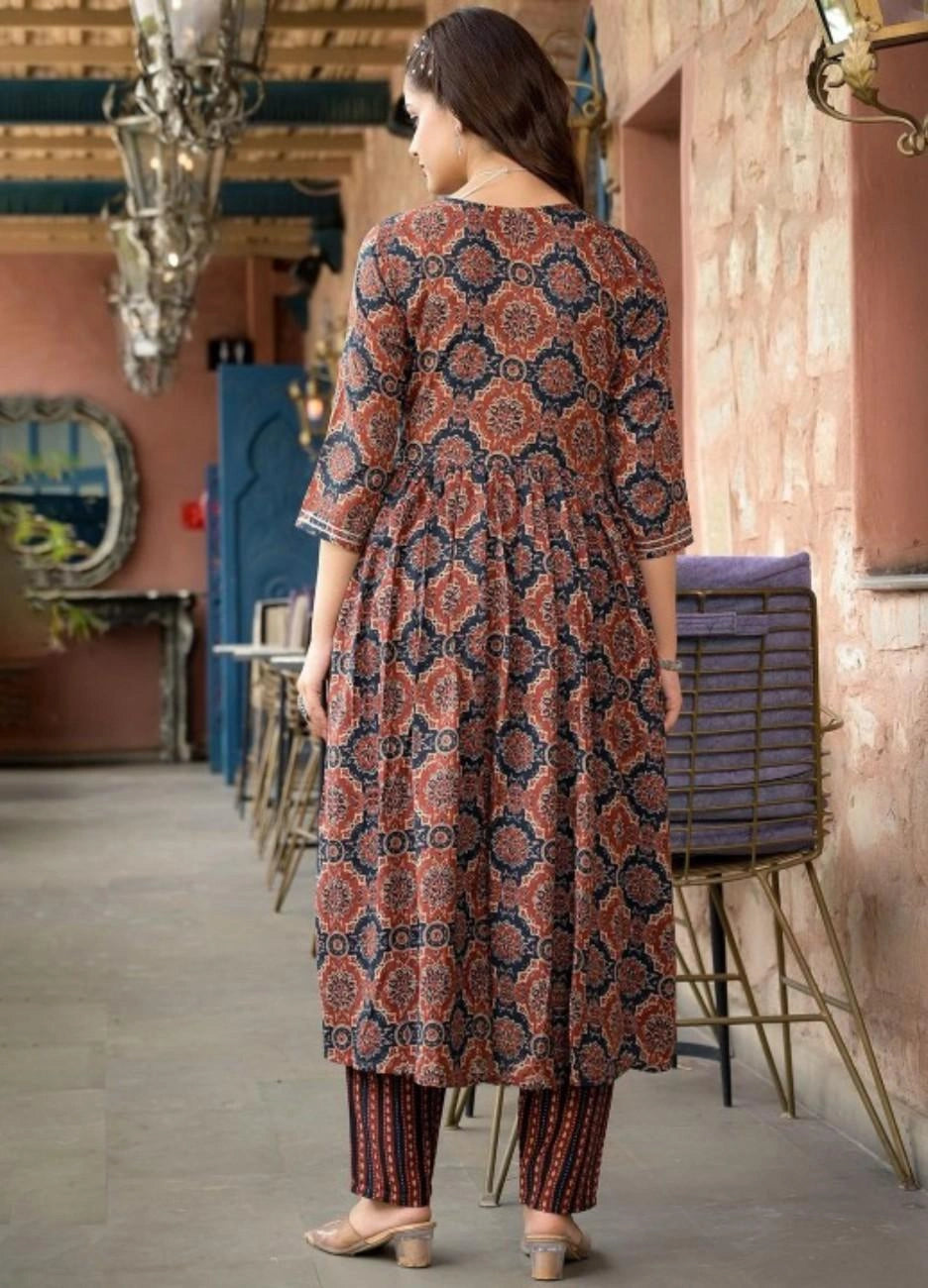 Vnyashri Brown Ethnic Motif Printed Anarkali Kurta Pant Set with Dupatta