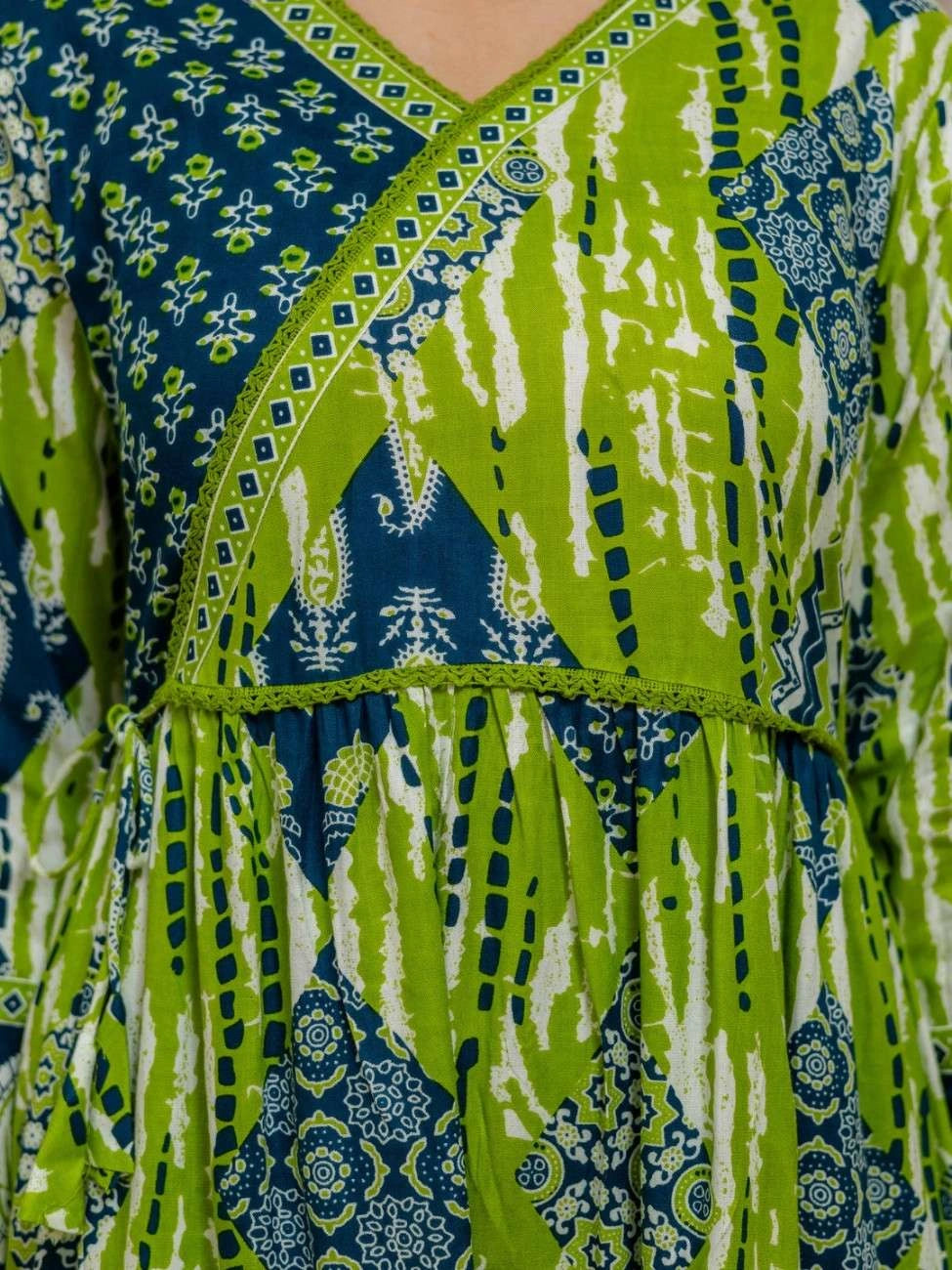 Vnyashri Leheriya Printed Tiered Kurta Pant Set with Dupatta