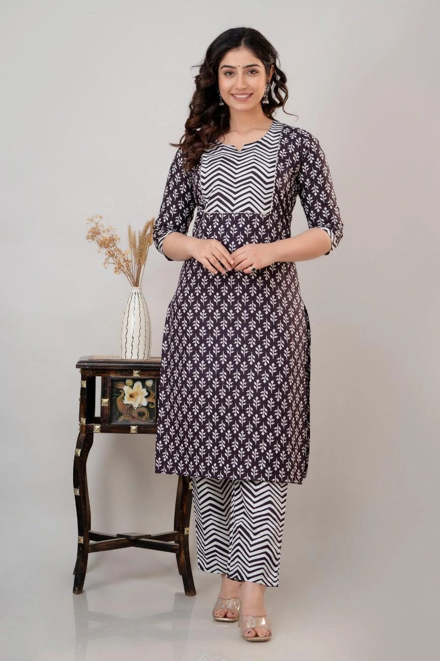 Vnyashri Floral Motfis Printed Cotton Straight Kurta Palazzo Set with Dupatta