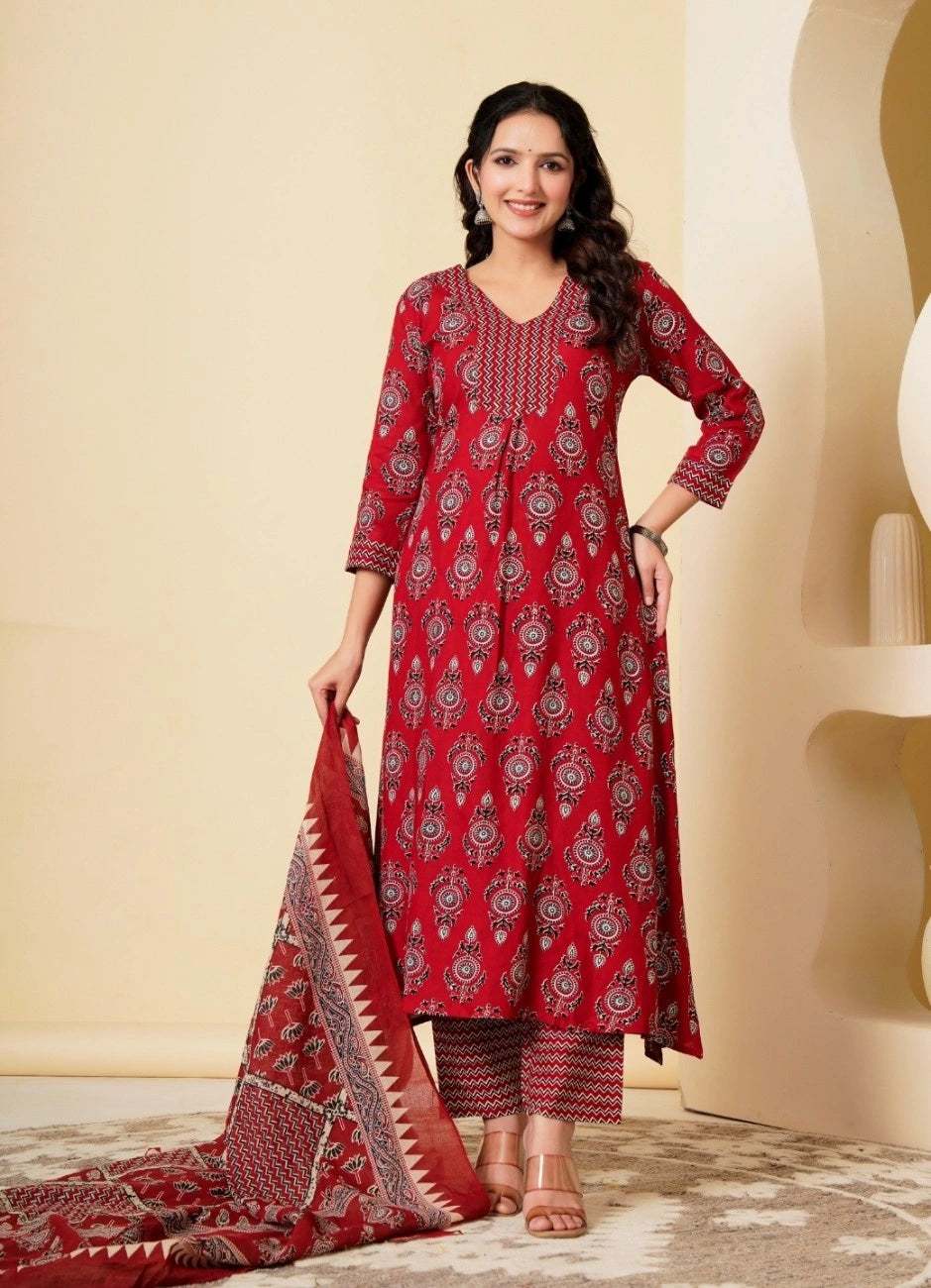 Maroon Ethnic Motifs Printed Regular Kurta Pant Set with Dupatta