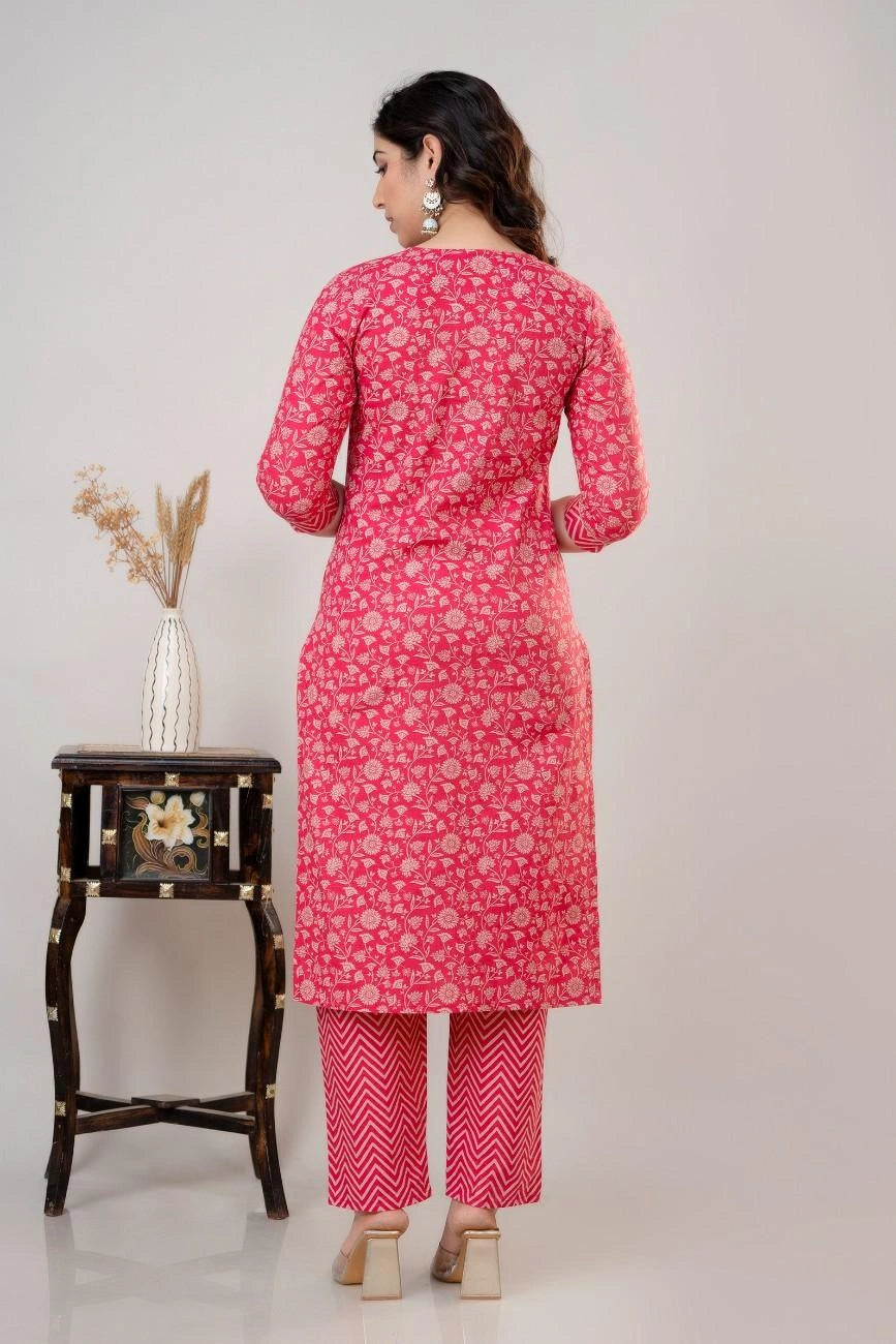 Vnyashri Pink Floral Printed Cotton Straight Kurta Pant Set with Dupatta