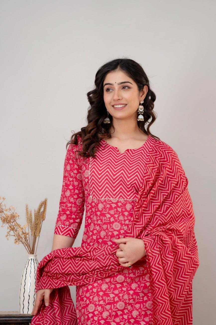 Vnyashri Pink Floral Printed Cotton Straight Kurta Pant Set with Dupatta