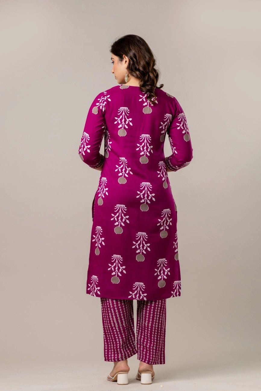 Vnyashri Purple Floral Printed Straight Kurta Pant Set with Dupatta