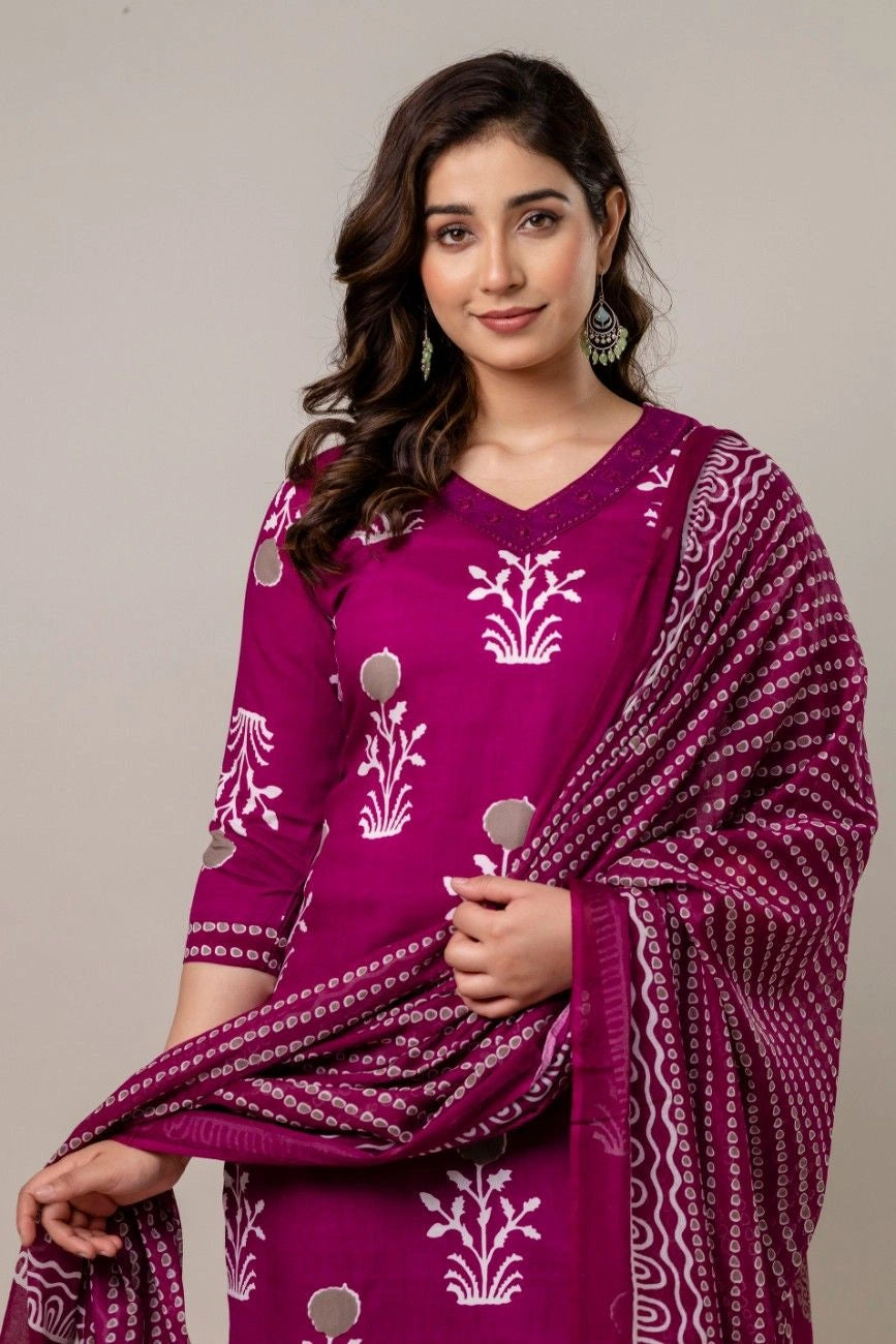 Vnyashri Purple Floral Printed Straight Kurta Pant Set with Dupatta